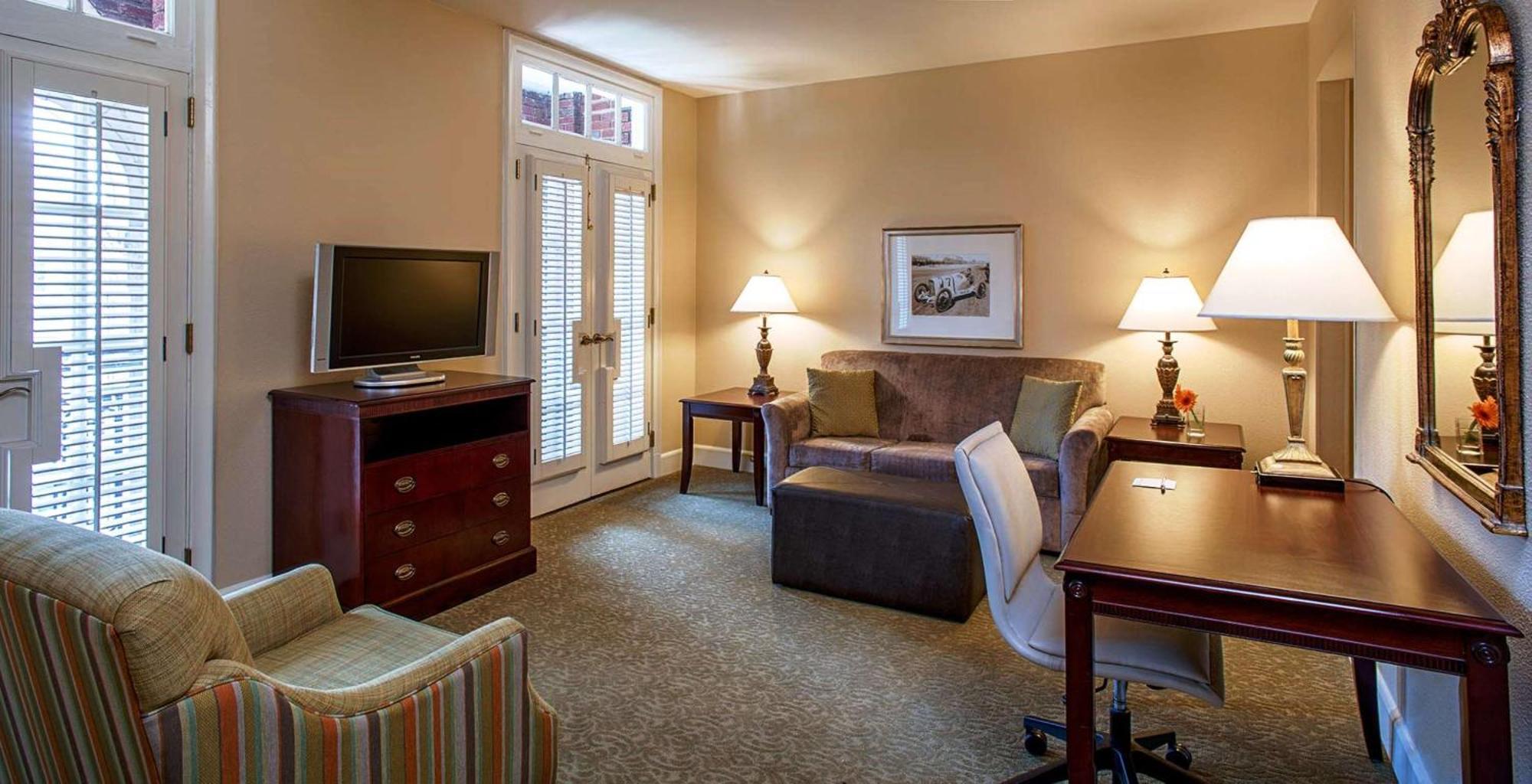 Hampton Inn & Suites Birmingham-Downtown-Tutwiler Ngoại thất bức ảnh